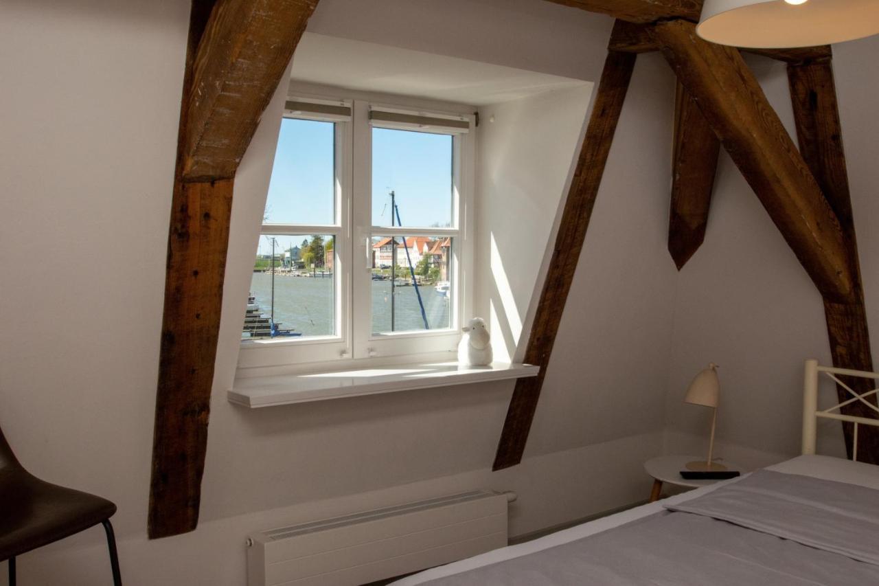 Hotel Das Brueckenhaus Glueckstadt Exterior foto