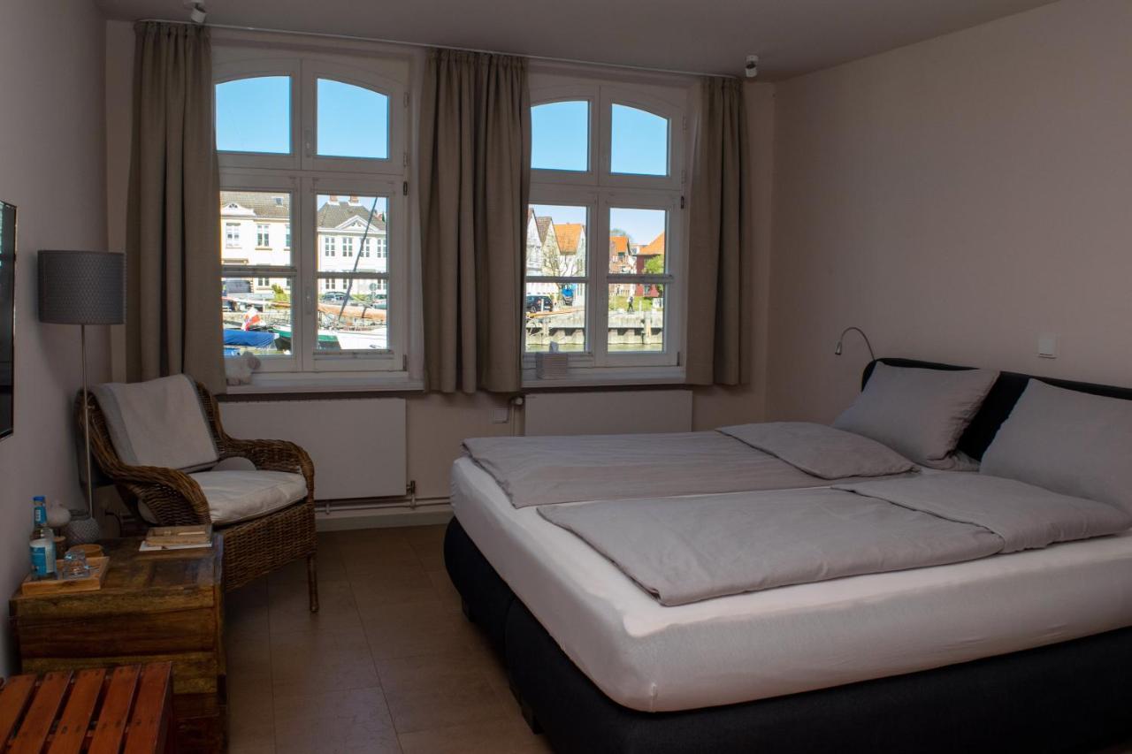 Hotel Das Brueckenhaus Glueckstadt Exterior foto